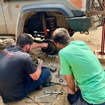 Boosted Workshop & Engineering repairing the Land Cruiser “Joey” at Möwe Bay